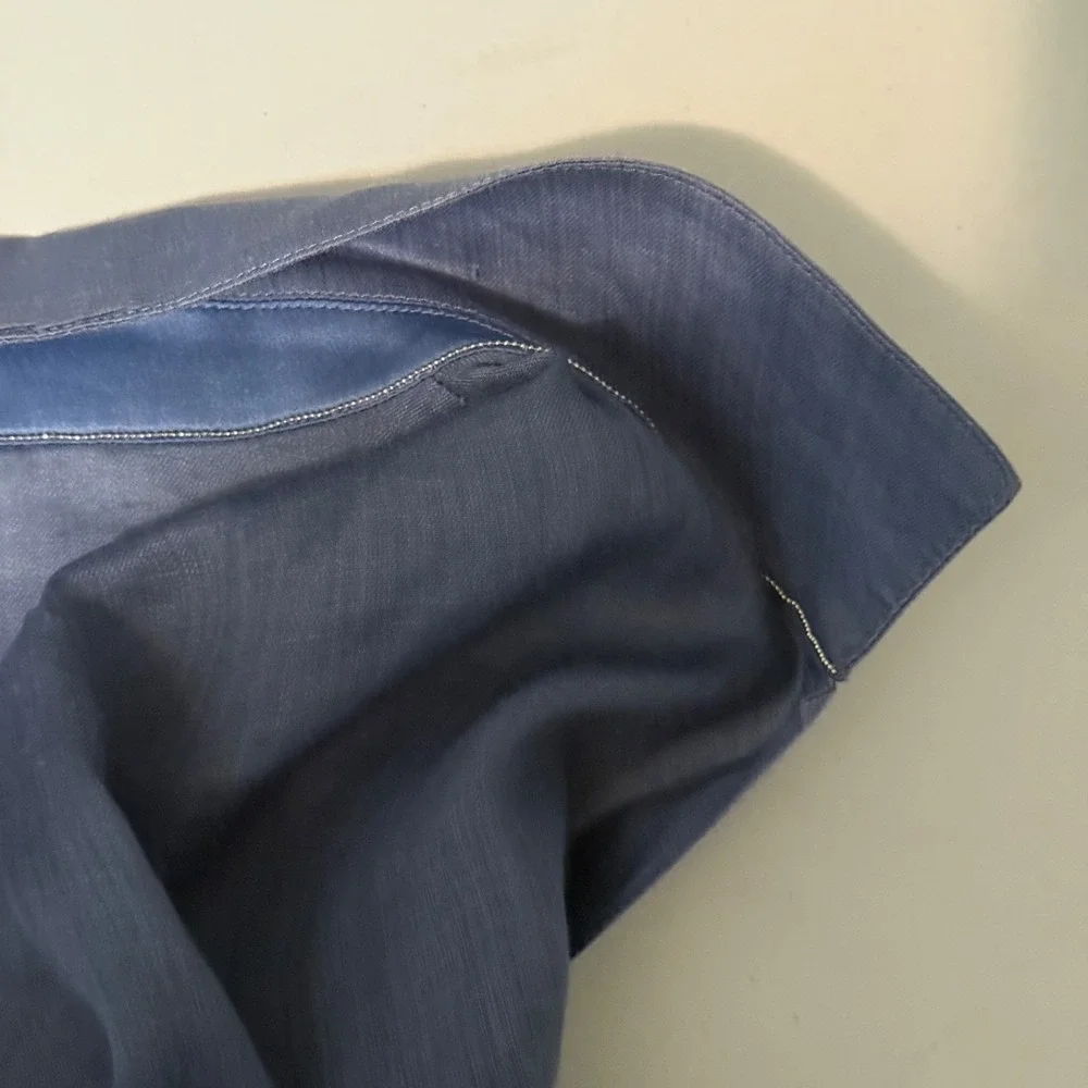 Lafayette 148 Button Down Blouse XS $298 Quiet Luxury Lightweight - Picture 11 of 13